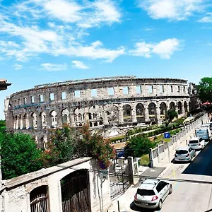Colosseum View Appartement Pula
